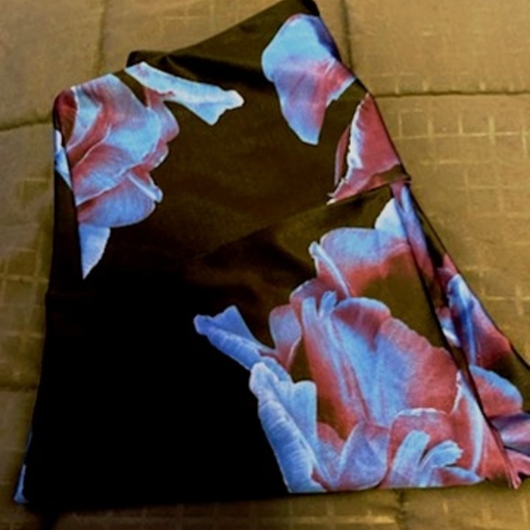 Onzie Pants & Jumpsuits | Onzie Midnight Anemone | Poshmark